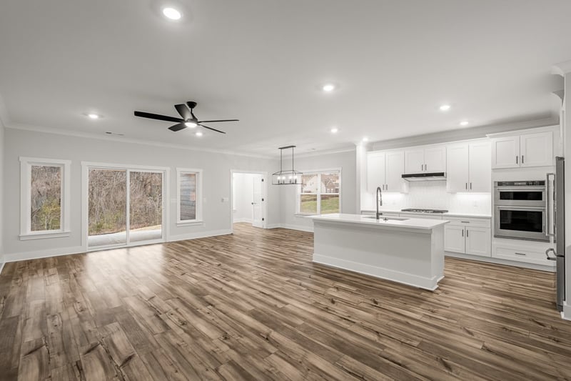 753 Brownlow Rd, White House, TN 37188