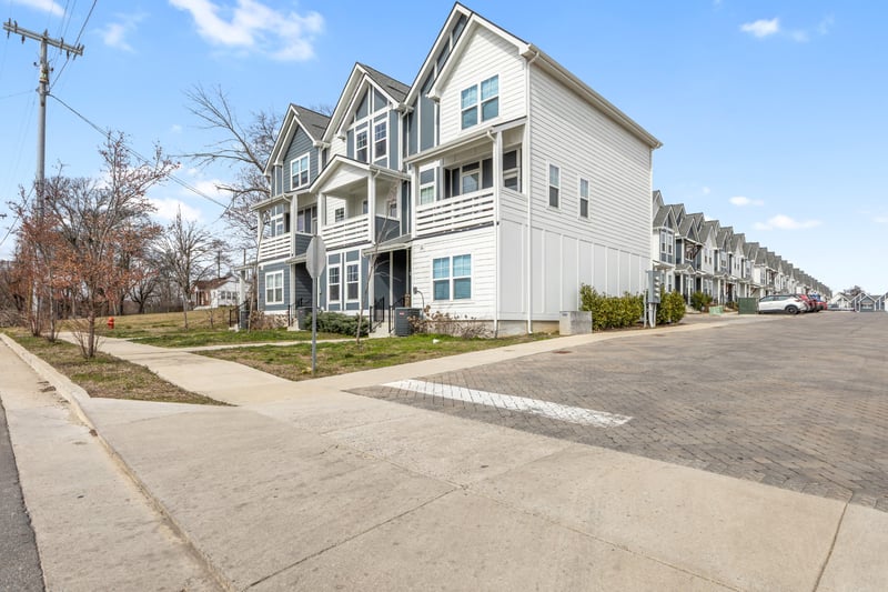 302 Williams Ave #102, Madison, TN 37115