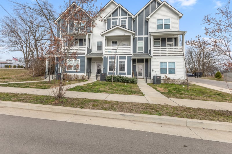 302 Williams Ave #102, Madison, TN 37115