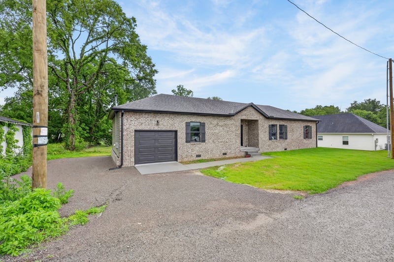 101 N Statesville Ave, Watertown, TN 37184