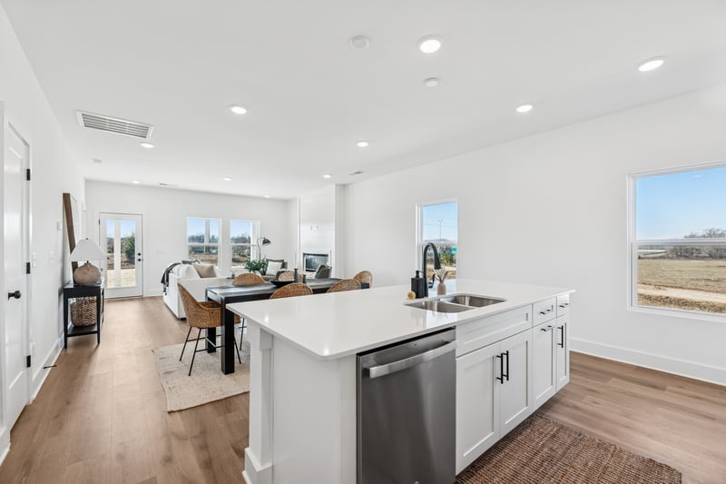 557 Canal Cir, Nashville, TN 37214