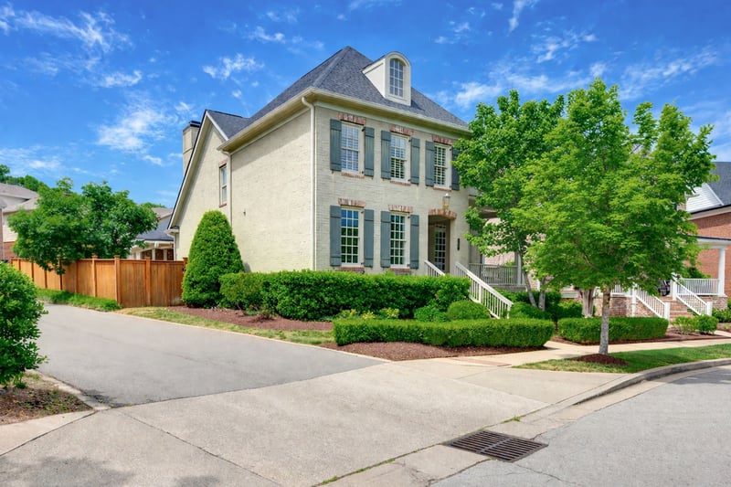 121 Gladstone Ln, Franklin, TN 37064