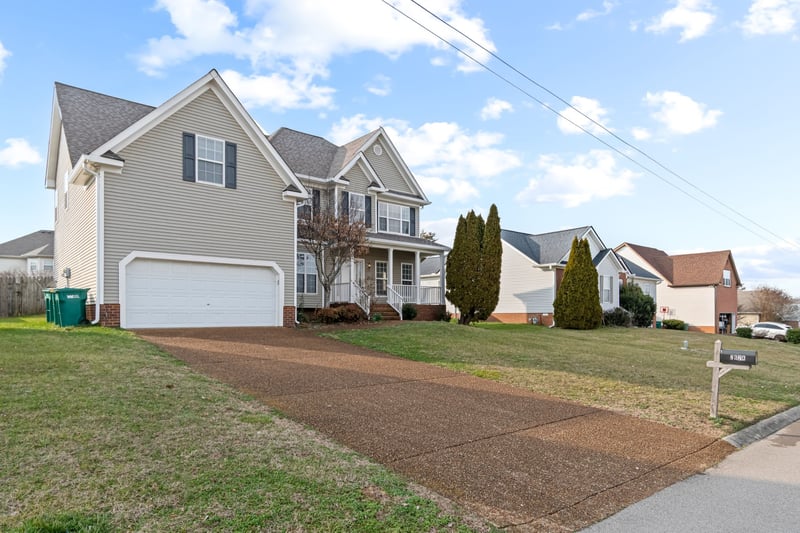 2624 Hansford Dr, Thompsons Station, TN 37179