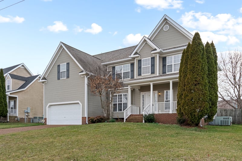 2624 Hansford Dr, Thompsons Station, TN 37179