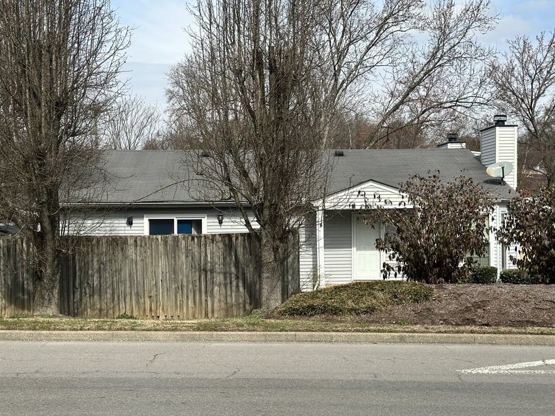 901 Patio Dr, Nashville, TN 37214