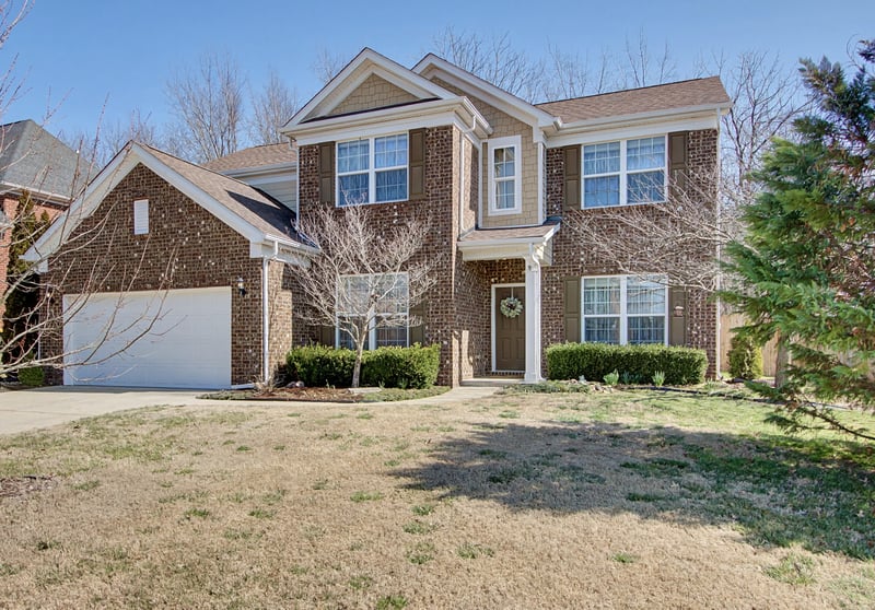 2827 Kaye Dr, Thompsons Station, TN 37179