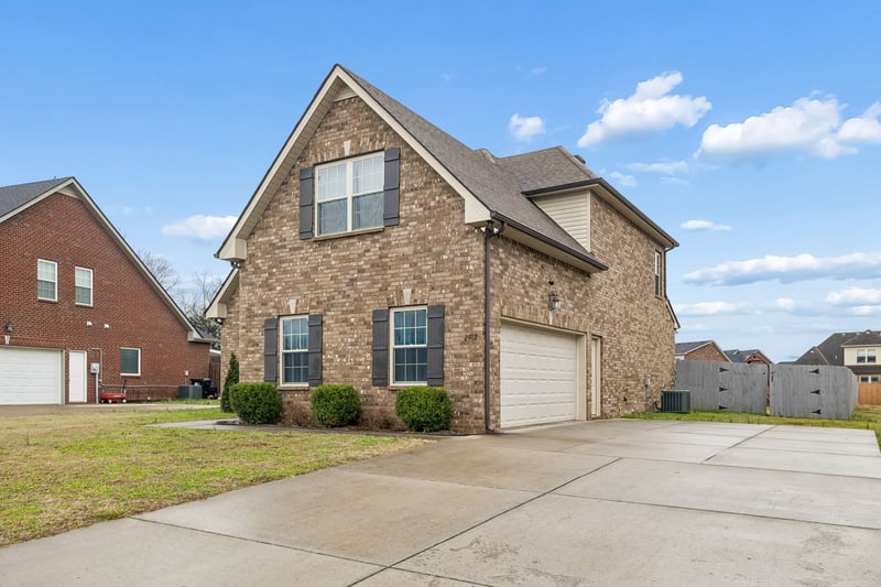 2912 Butterfly Bnd, Murfreesboro, TN 37129