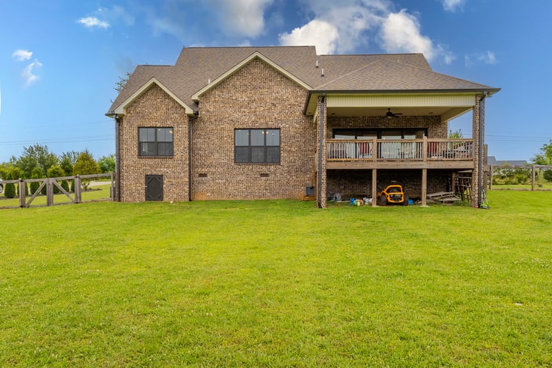 746 N Russell St, Portland, TN 37148