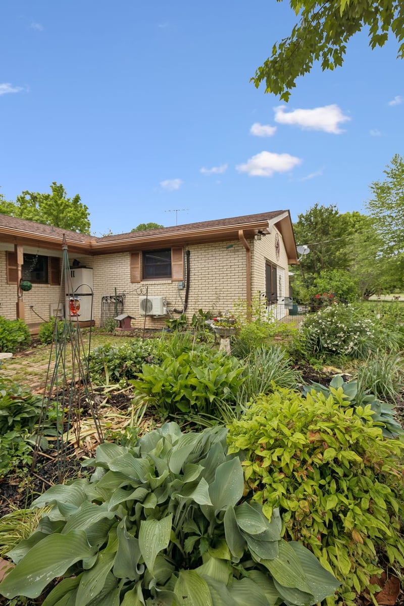 205 Riverside Dr, Carthage, TN 37030