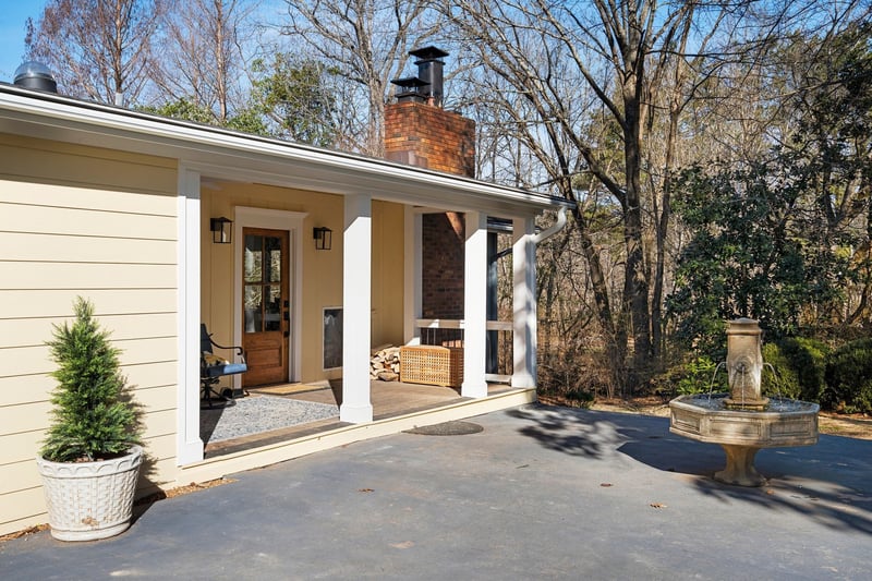 9032 S Harpeth Ct, Nashville, TN 37221