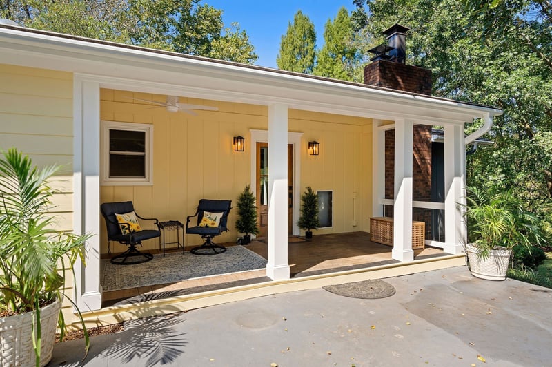 9032 S Harpeth Ct, Nashville, TN 37221