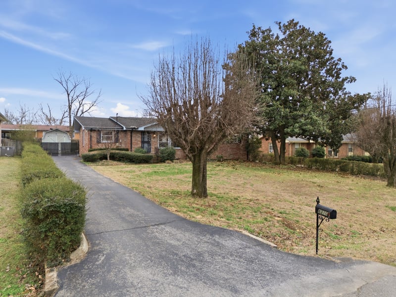 8310 Luree Ln, Hermitage, TN 37076