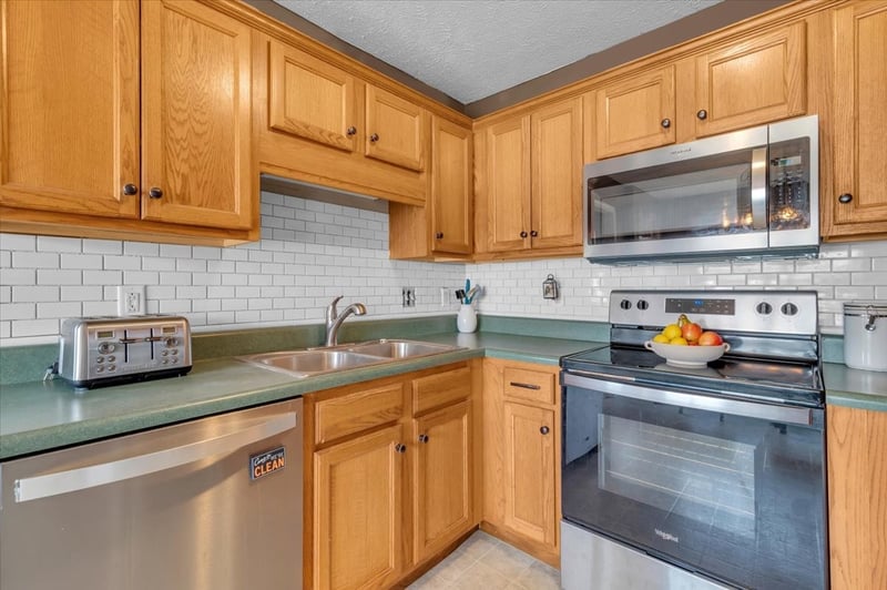 331 Autumn Glen Dr, Murfreesboro, TN 37129