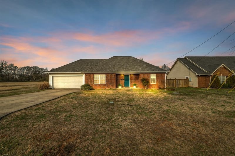 331 Autumn Glen Dr, Murfreesboro, TN 37129