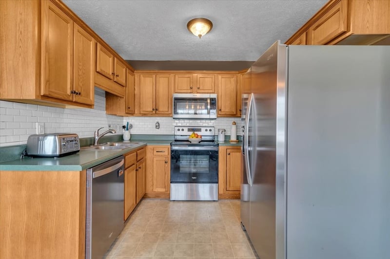 331 Autumn Glen Dr, Murfreesboro, TN 37129