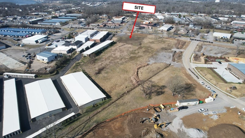 100 New Shackle Island Rd, Hendersonville, TN 37075