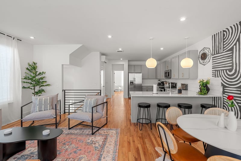 504 Cliff Cir, Nashville, TN 37218