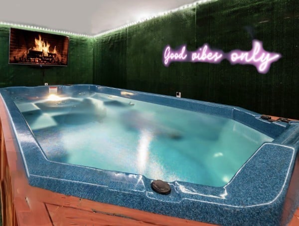 504 Cliff Cir, Nashville, TN 37218