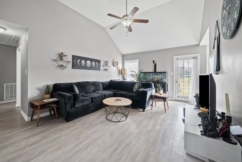 2804 Russet Ridge Dr, Clarksville, TN 37040