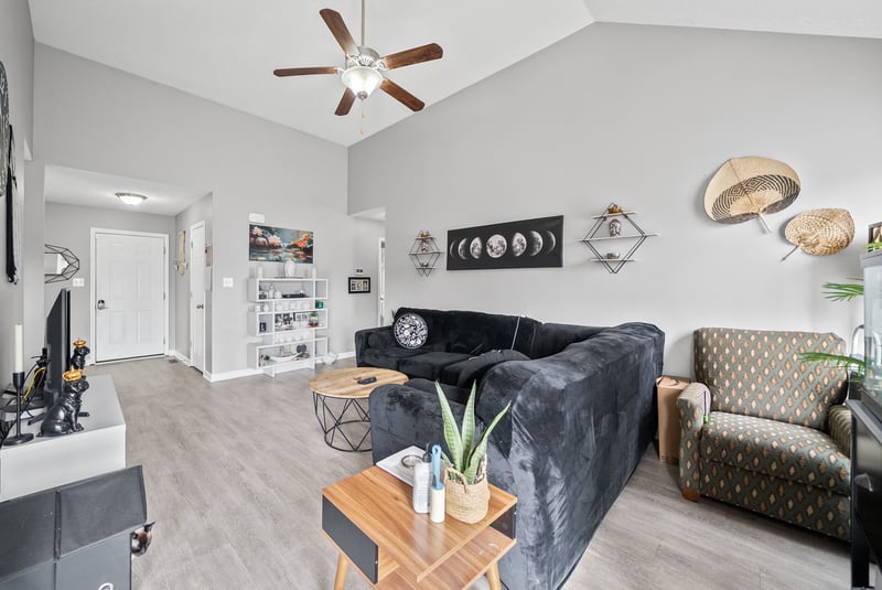 2804 Russet Ridge Dr, Clarksville, TN 37040