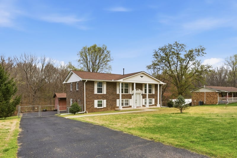 126 Robertson Ave, Greenbrier, TN 37073