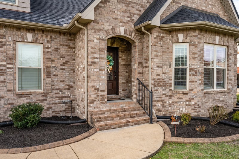 1114 Matheus Dr, Murfreesboro, TN 37128