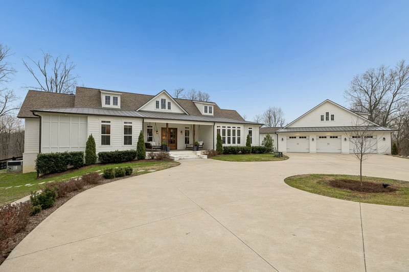 2750 Haywood Hollow Rd, Columbia, TN 38401