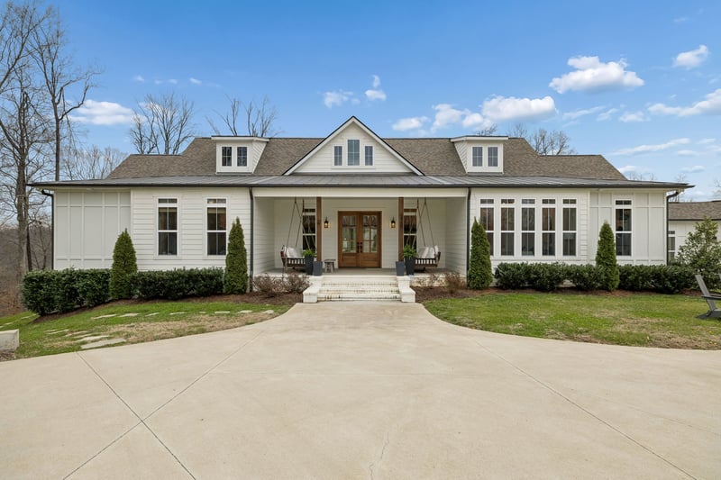 2750 Haywood Hollow Rd, Columbia, TN 38401