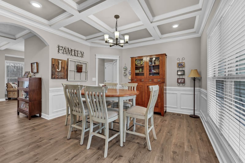 416 Glenstone Springs Dr, Clarksville, TN 37043