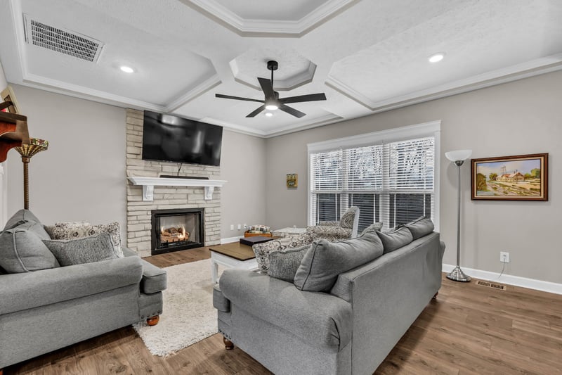 416 Glenstone Springs Dr, Clarksville, TN 37043