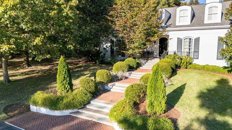 6111 Hickory Valley Rd, Nashville, TN 37205