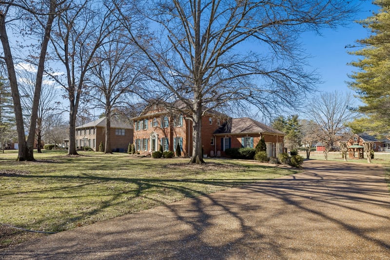 2128 Shannon Dr, Murfreesboro, TN 37129