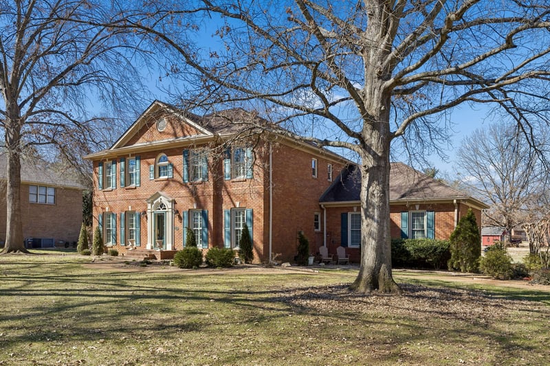 2128 Shannon Dr, Murfreesboro, TN 37129