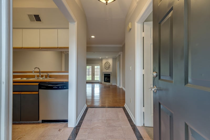 120 W End Pl, Nashville, TN 37205