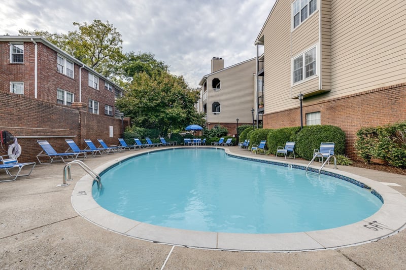 120 W End Pl, Nashville, TN 37205