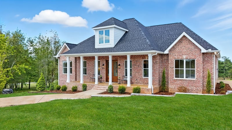 500 Country Club Dr, Dickson, TN 37055