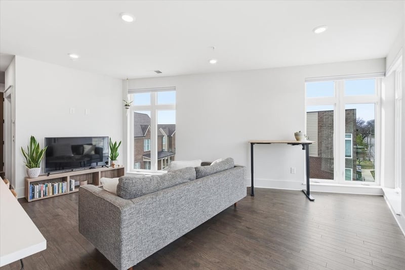 1509 Porter Rd #301, Nashville, TN 37206