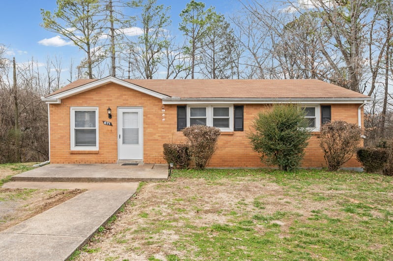 671 Shelton Ct, Clarksville, TN 37040