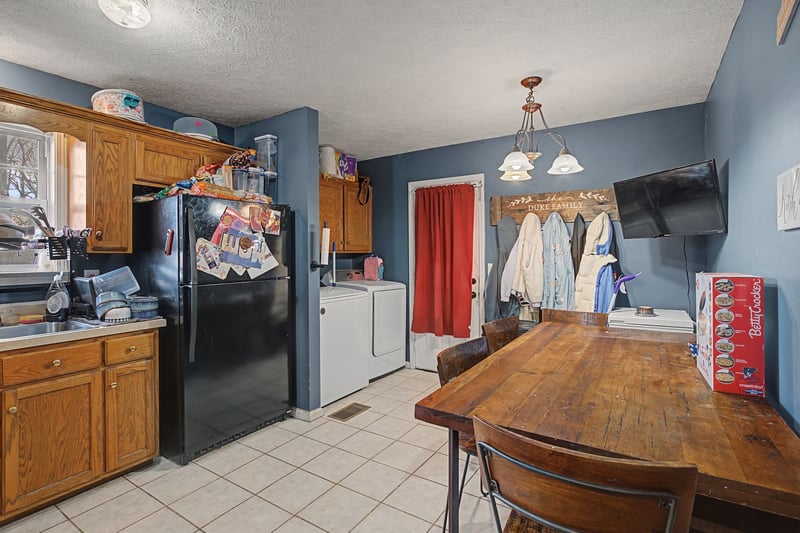 1115 W Church St, Orlinda, TN 37141