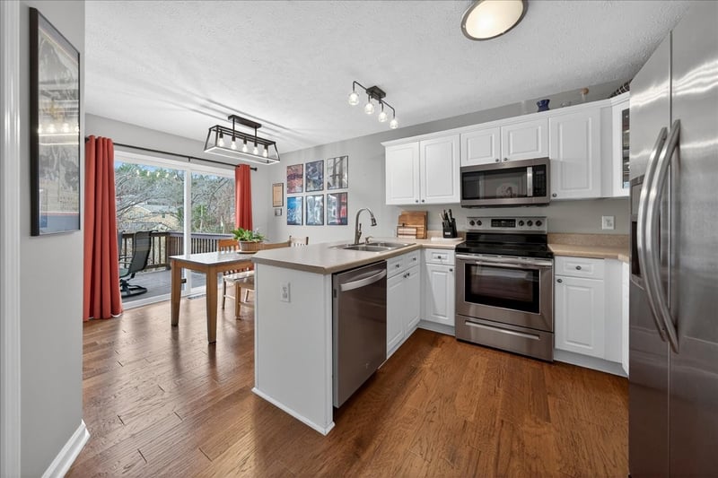 5700 Amalie Dr, Nashville, TN 37211