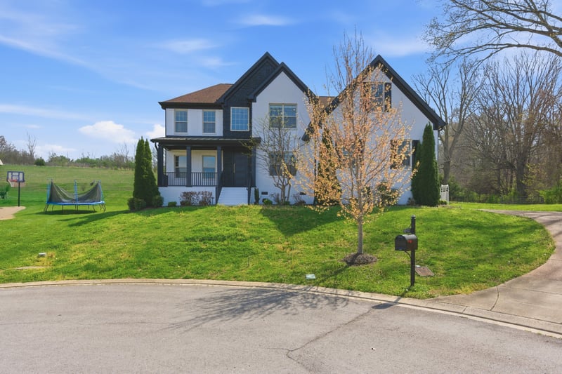 9337 Norwegian Red Dr, Nolensville, TN 37135