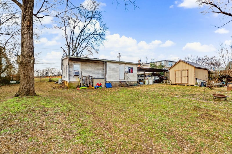 737 Saunders Ct, Nashville, TN 37216