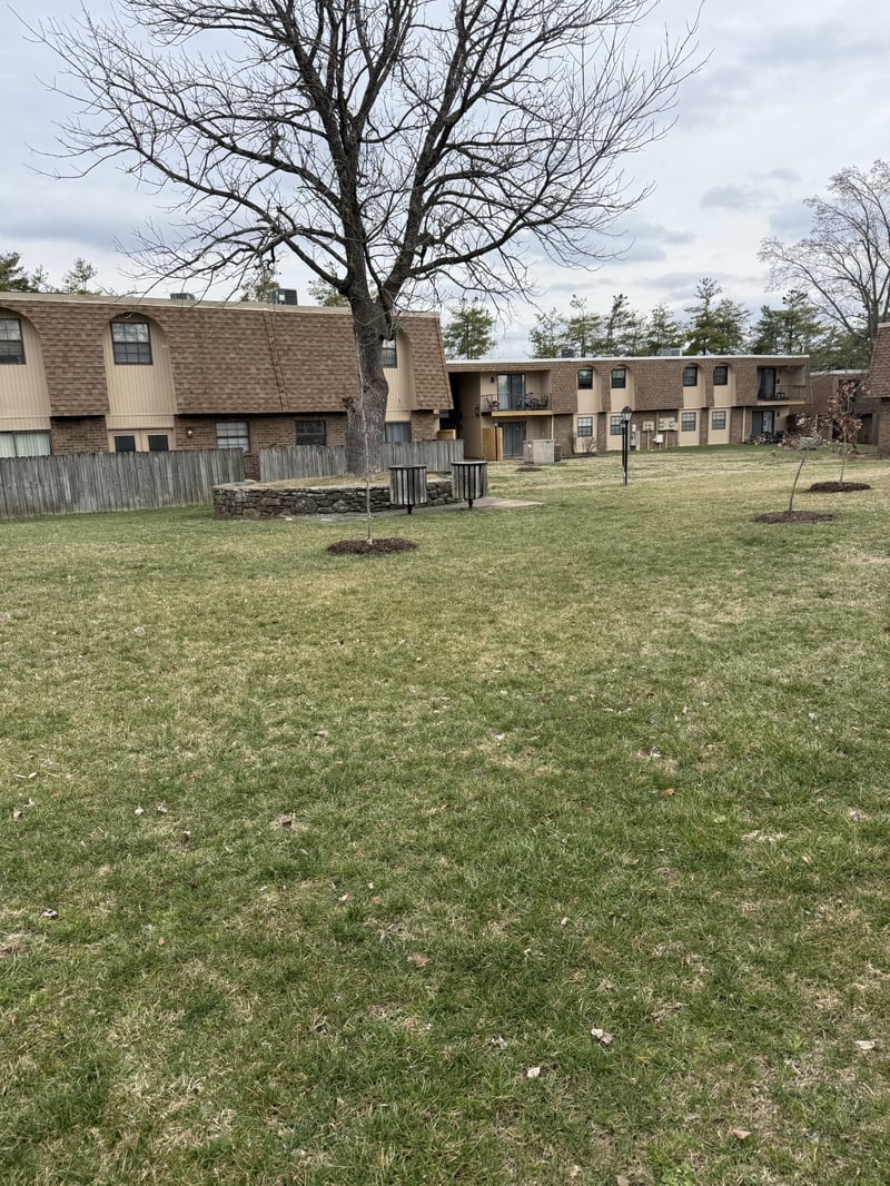 420 Walton Ln #E21, Madison, TN 37115