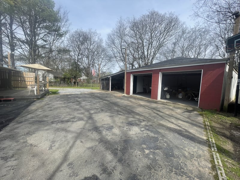 456 Ewing Ln, Nashville, TN 37207