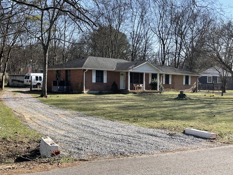 456 Ewing Ln, Nashville, TN 37207