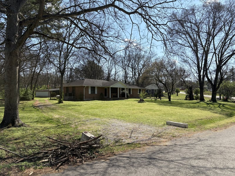 456 Ewing Ln, Nashville, TN 37207