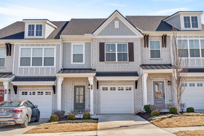 145 Dameron Dr, Hendersonville, TN 37075