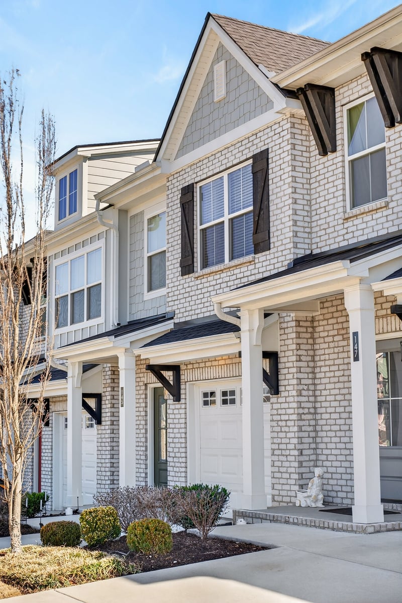 145 Dameron Dr, Hendersonville, TN 37075