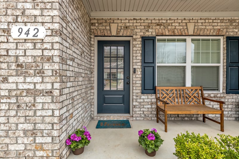 942 Millstream Dr, Nashville, TN 37218