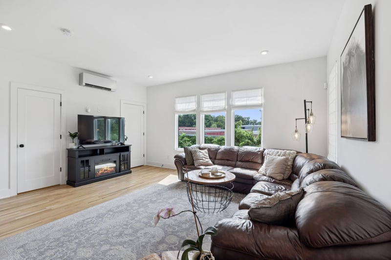 231 Sterling Point Cir, Nashville, TN 37209